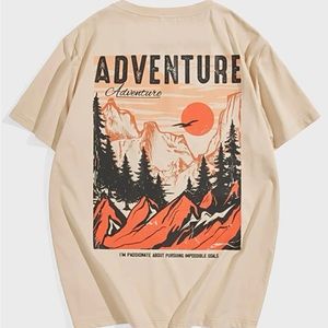 MEN MOUNTAIN & LETTER GRAPHIC TEE